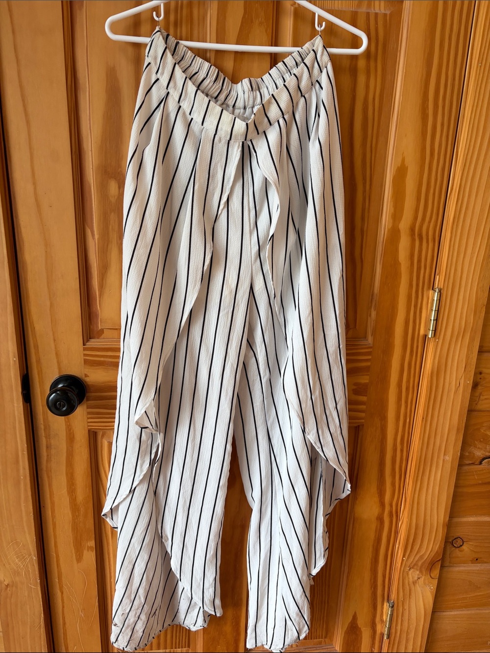 Mind Code White Wide-Leg Striped Ruffle Pants - Size Large